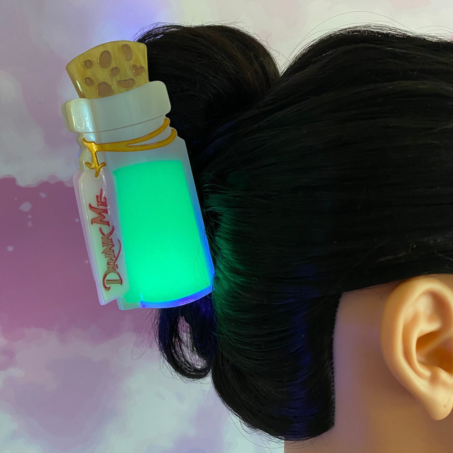 **READY TO SHIP** Drink Me Claw Clip (GLOWS IN THE DARK!)