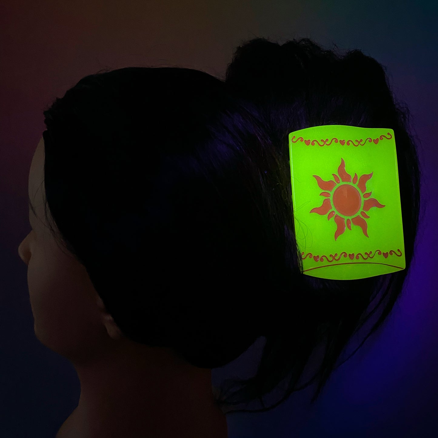 **READY TO SHIP**
Floating Lantern Claw Clip (GLOWS IN THE DARK!)