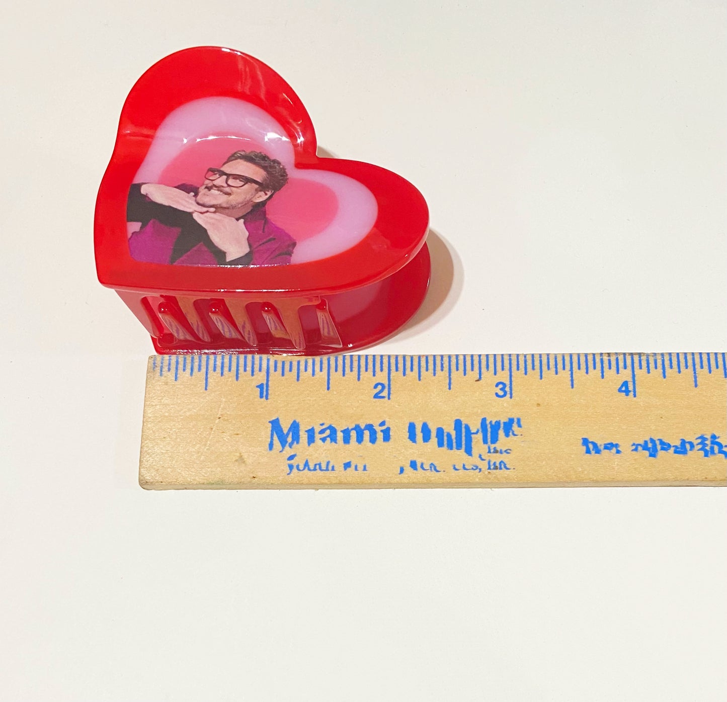 **READY TO SHIP** Pedro Pascal Claw Clip