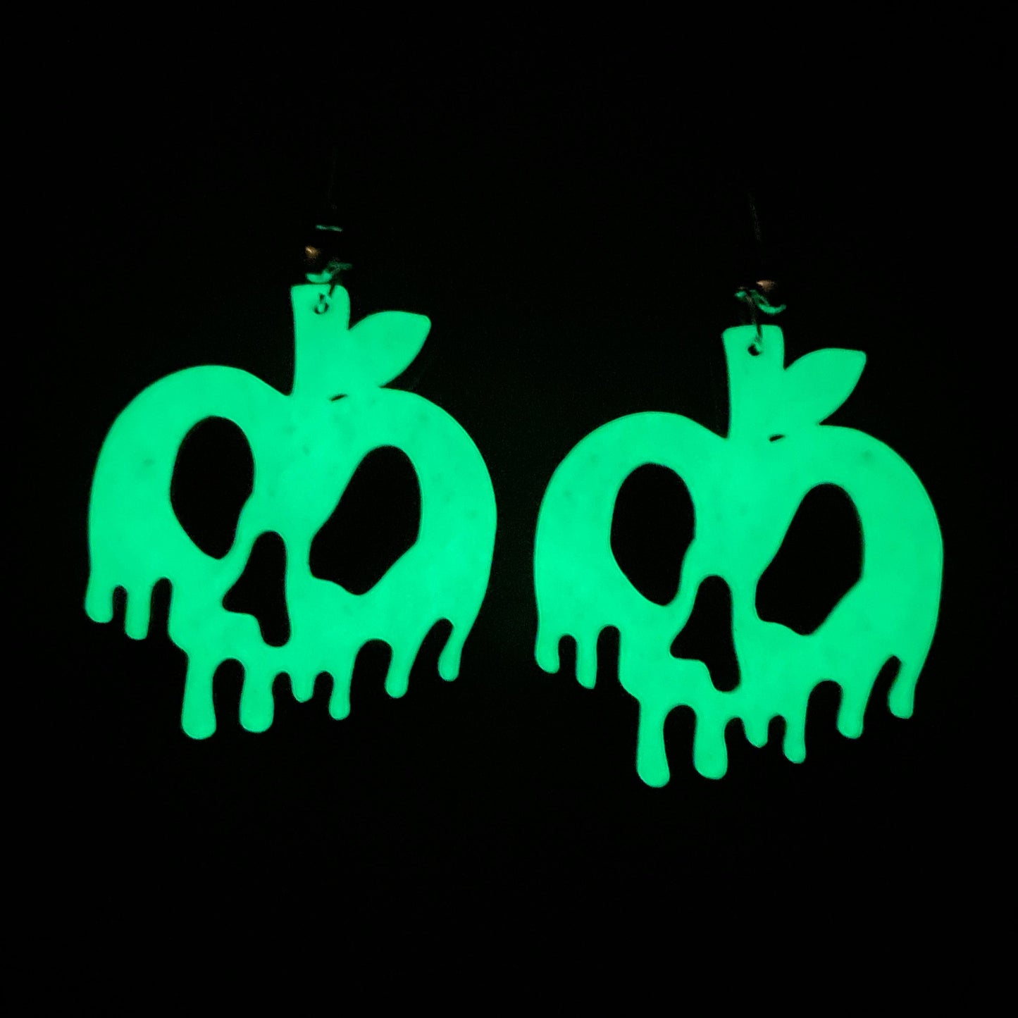 Poison Apple (GLOWS IN THE DARK!)