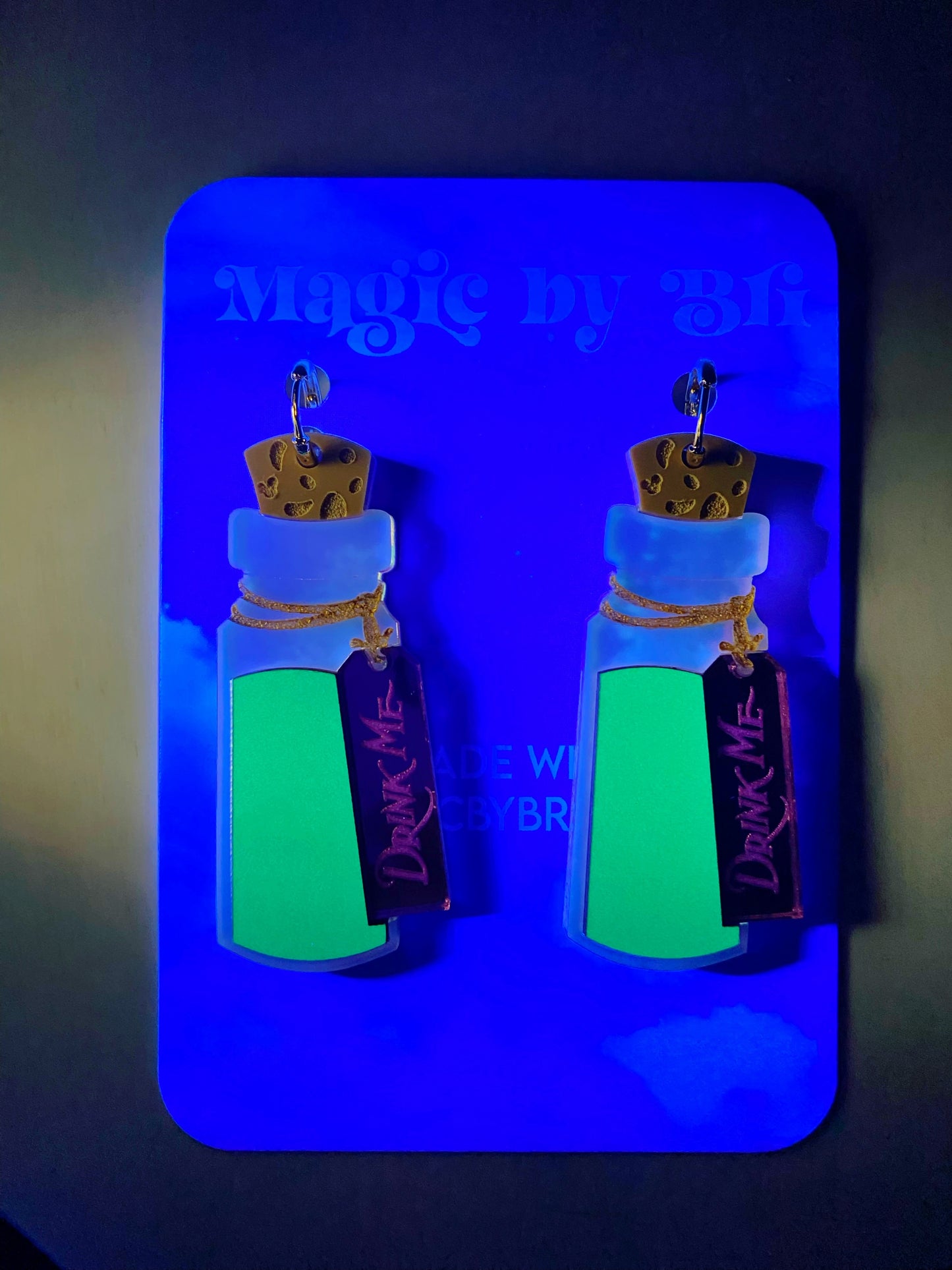 Alice’s Drink Me Potion (GLOWS IN THE DARK! & IRIDESCENT)